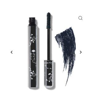 100 Percent Pure Fruit Pigmented Mascara in Black
